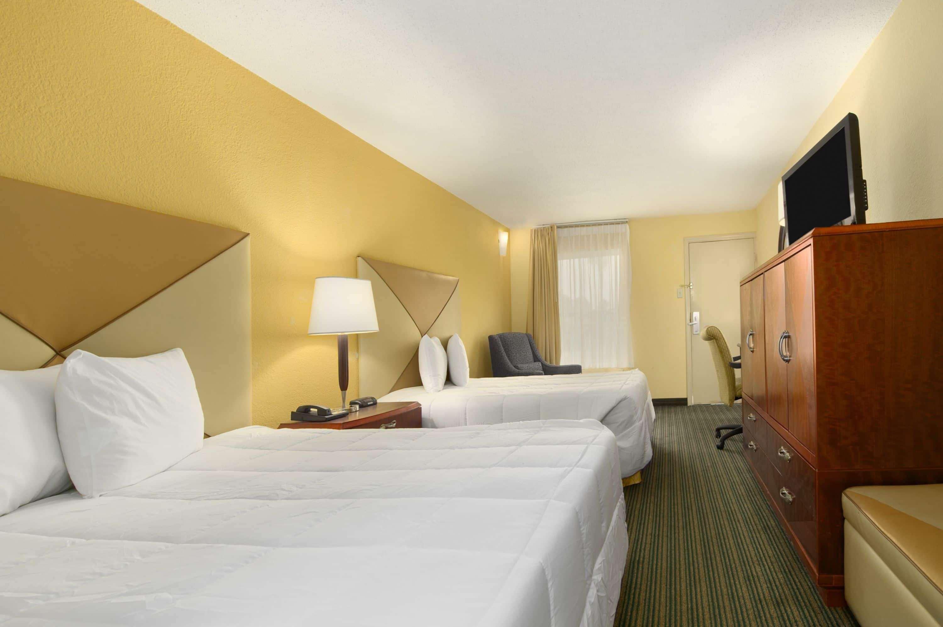 Days Inn By Wyndham Brunswick/St. Simons Area Exterior photo